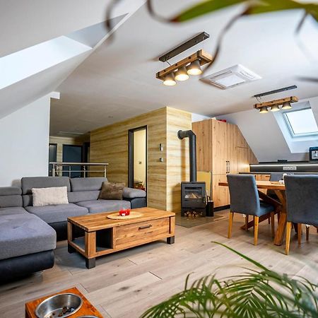 Apartmany V Podzamci Наход Екстер'єр фото