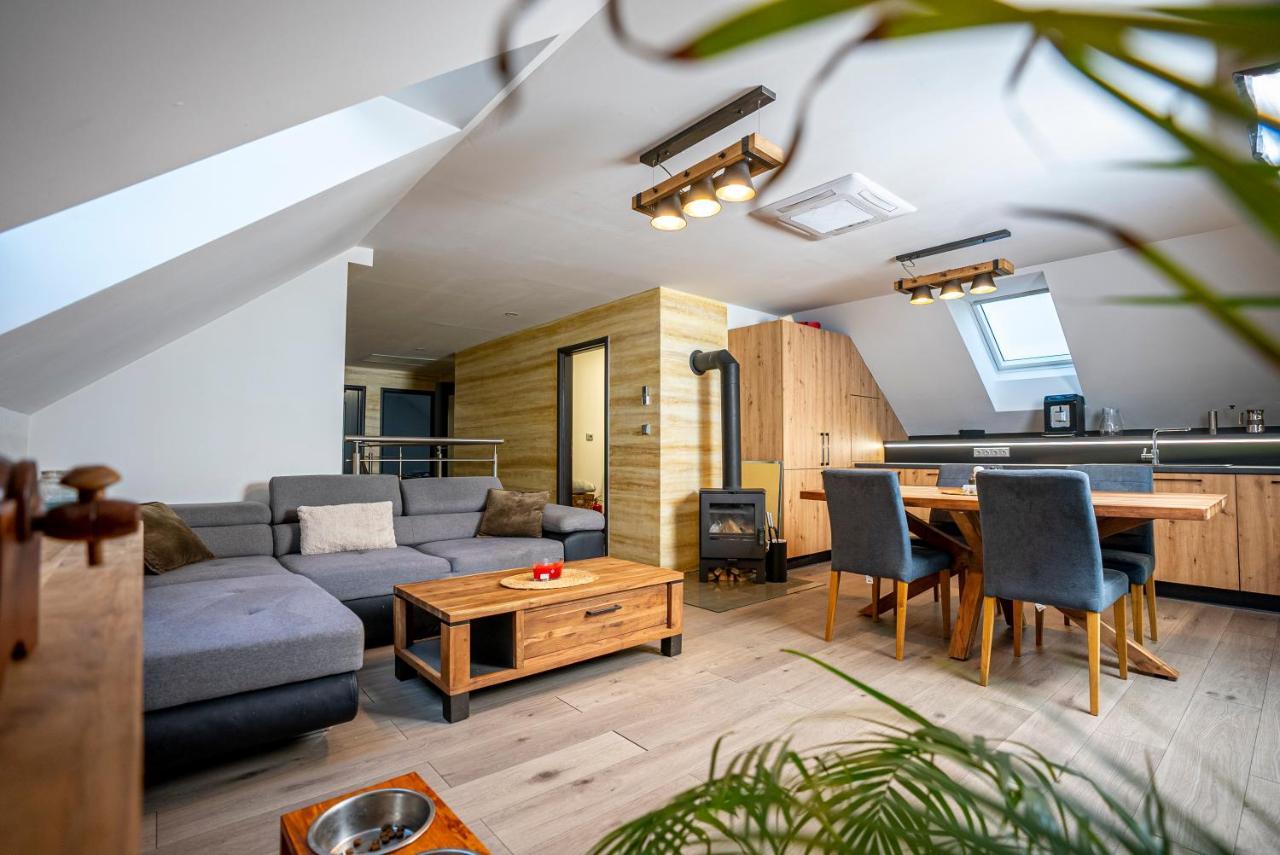 Apartmany V Podzamci Наход Екстер'єр фото