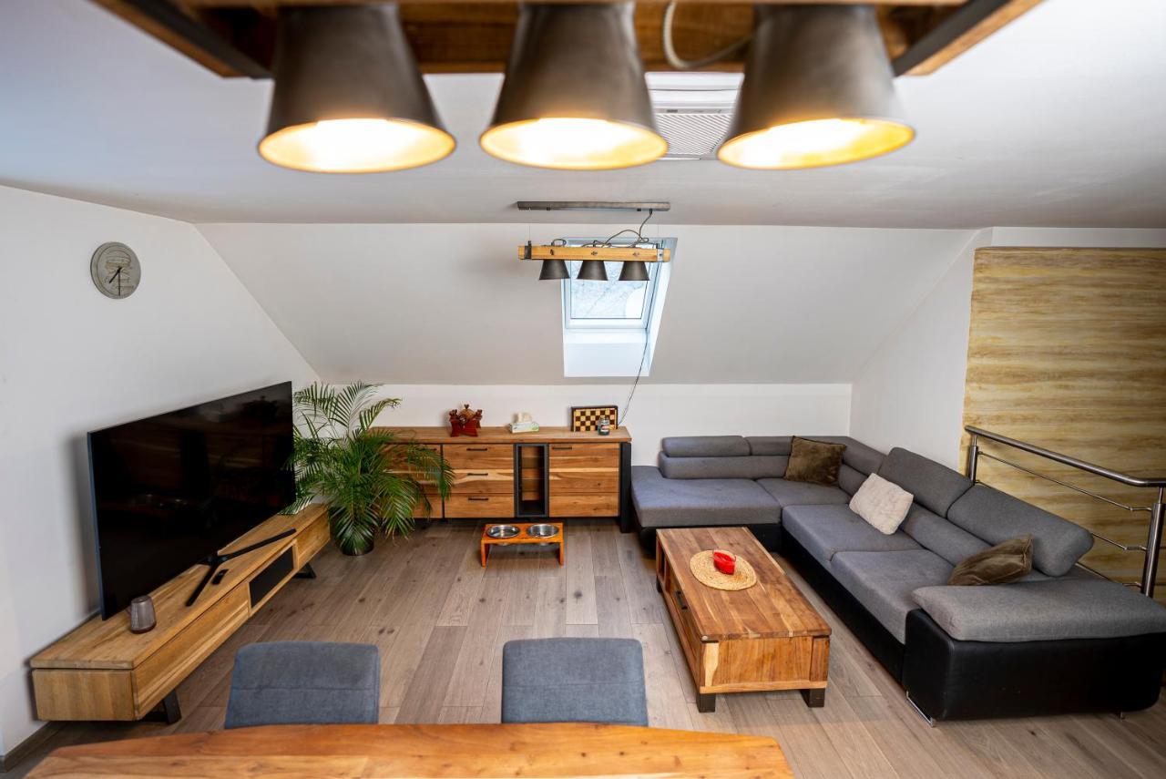 Apartmany V Podzamci Наход Екстер'єр фото