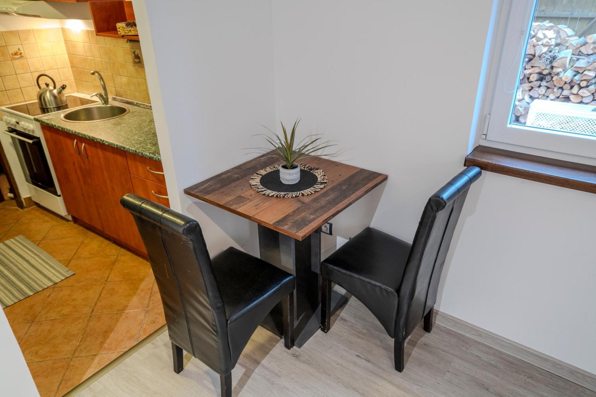Apartmany V Podzamci Наход Екстер'єр фото