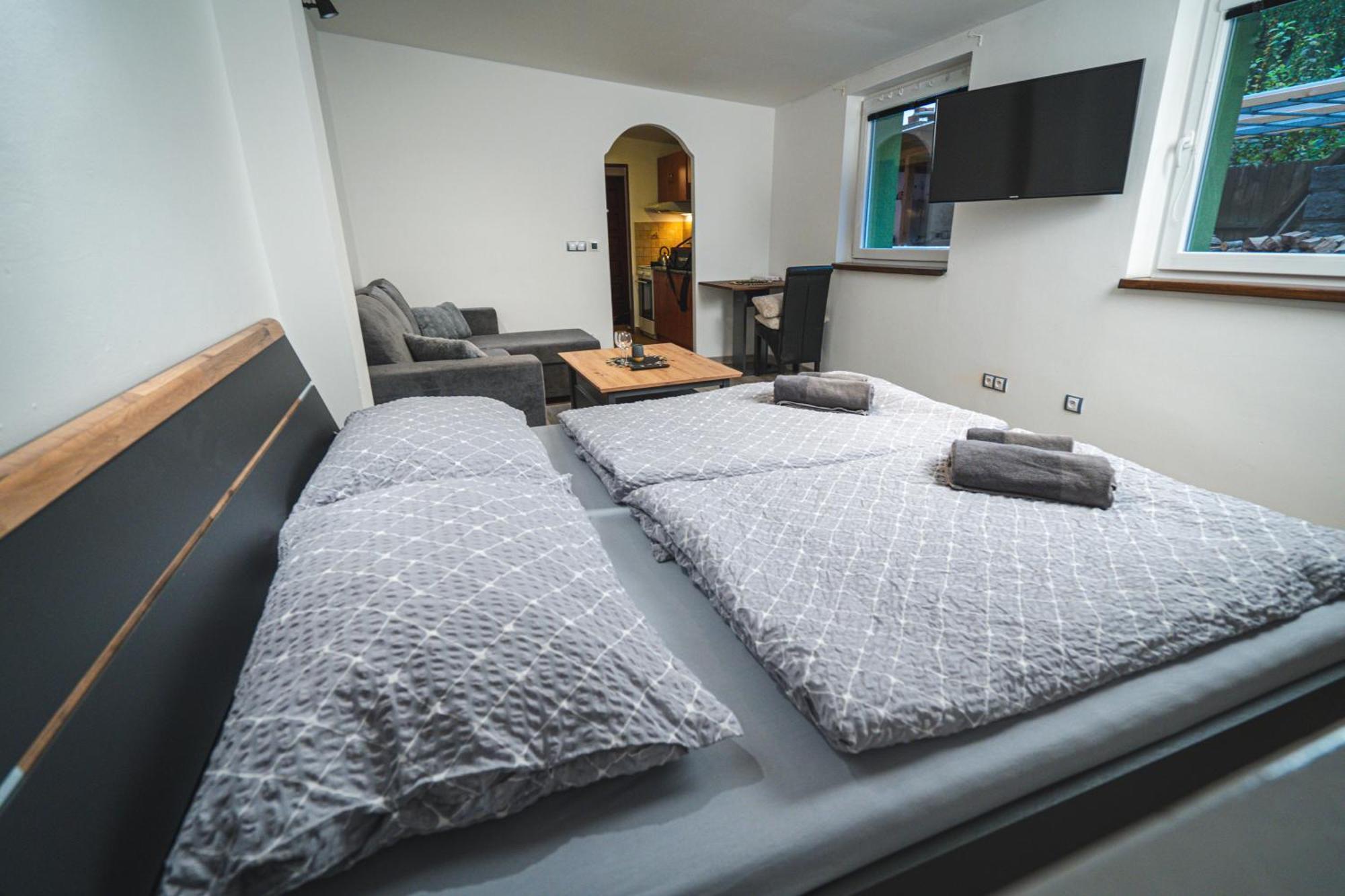 Apartmany V Podzamci Наход Екстер'єр фото